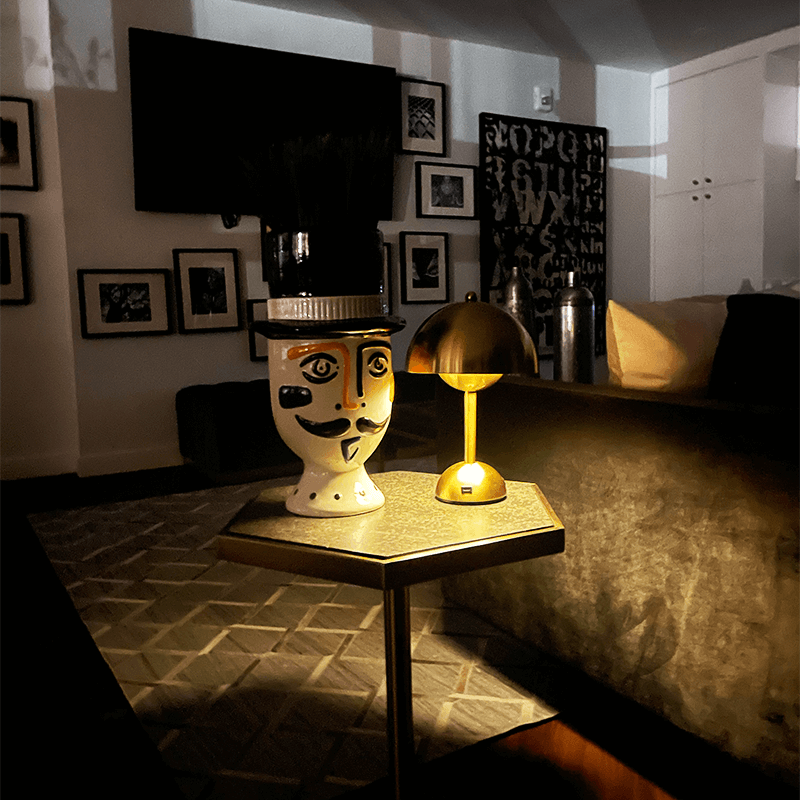 Brulee Moderne Tafellamp – Waterbestendig, Draadloos en Oplaadbaar