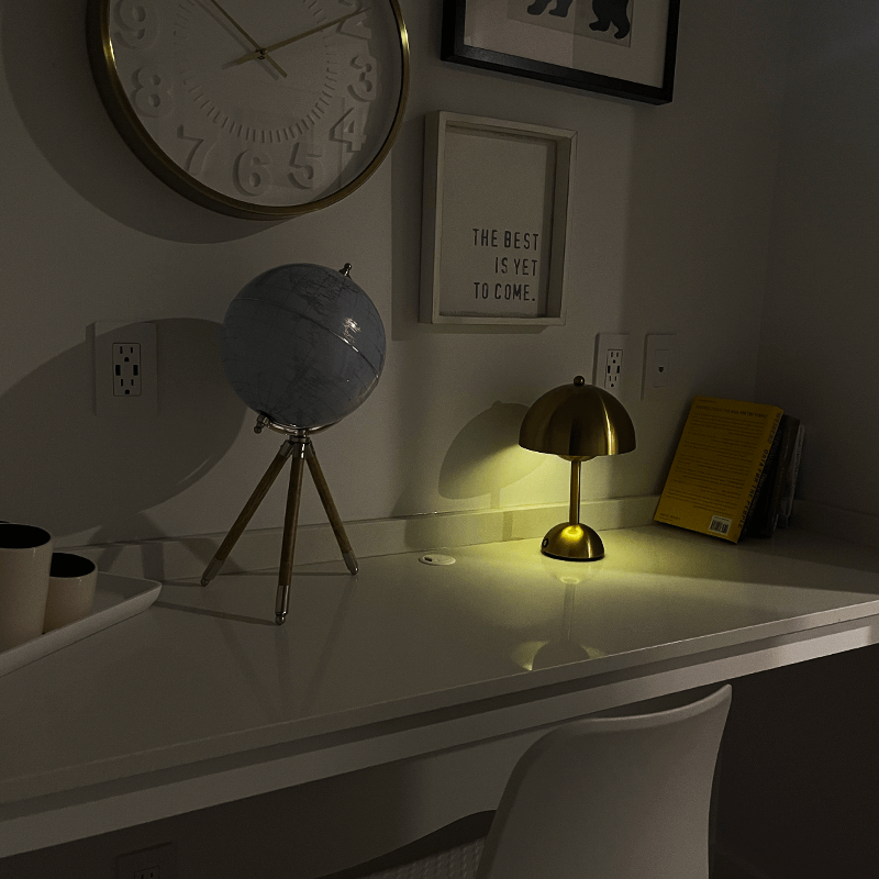 Brulee Moderne Tafellamp – Waterbestendig, Draadloos en Oplaadbaar