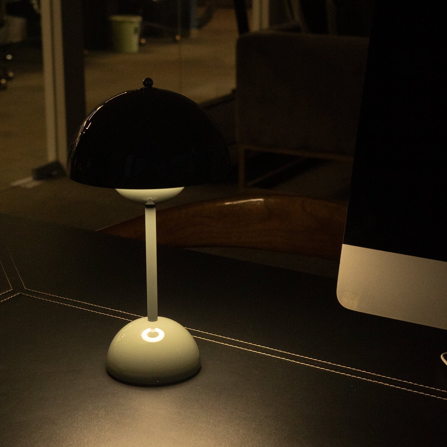 Brulee Moderne Tafellamp – Waterbestendig, Draadloos en Oplaadbaar