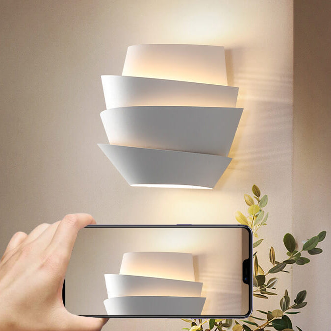 Moderne Scandinavische Wandlamp – Elegant Asymmetrisch Design met Warm Sfeervol Licht