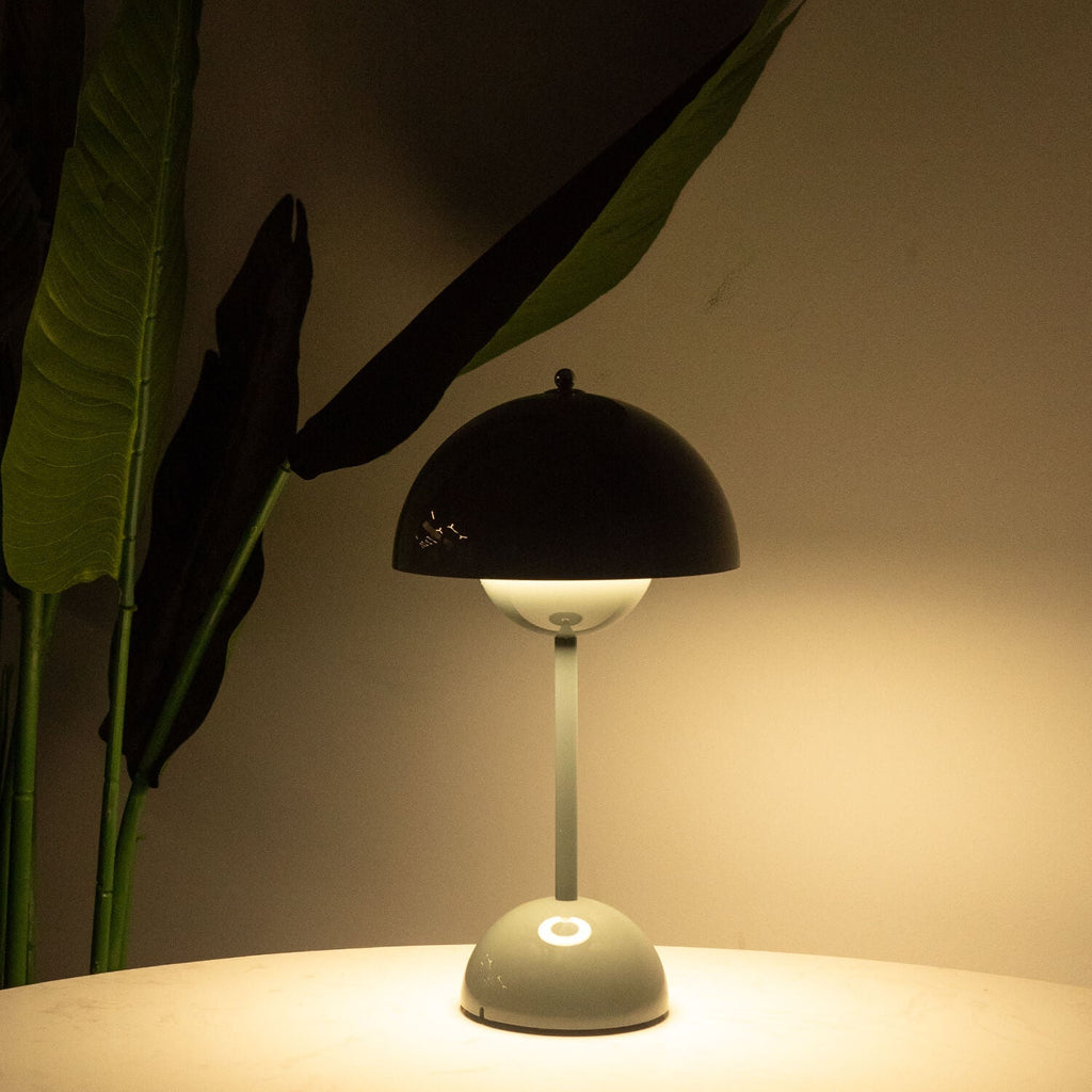 Brulee Moderne Tafellamp – Waterbestendig, Draadloos en Oplaadbaar
