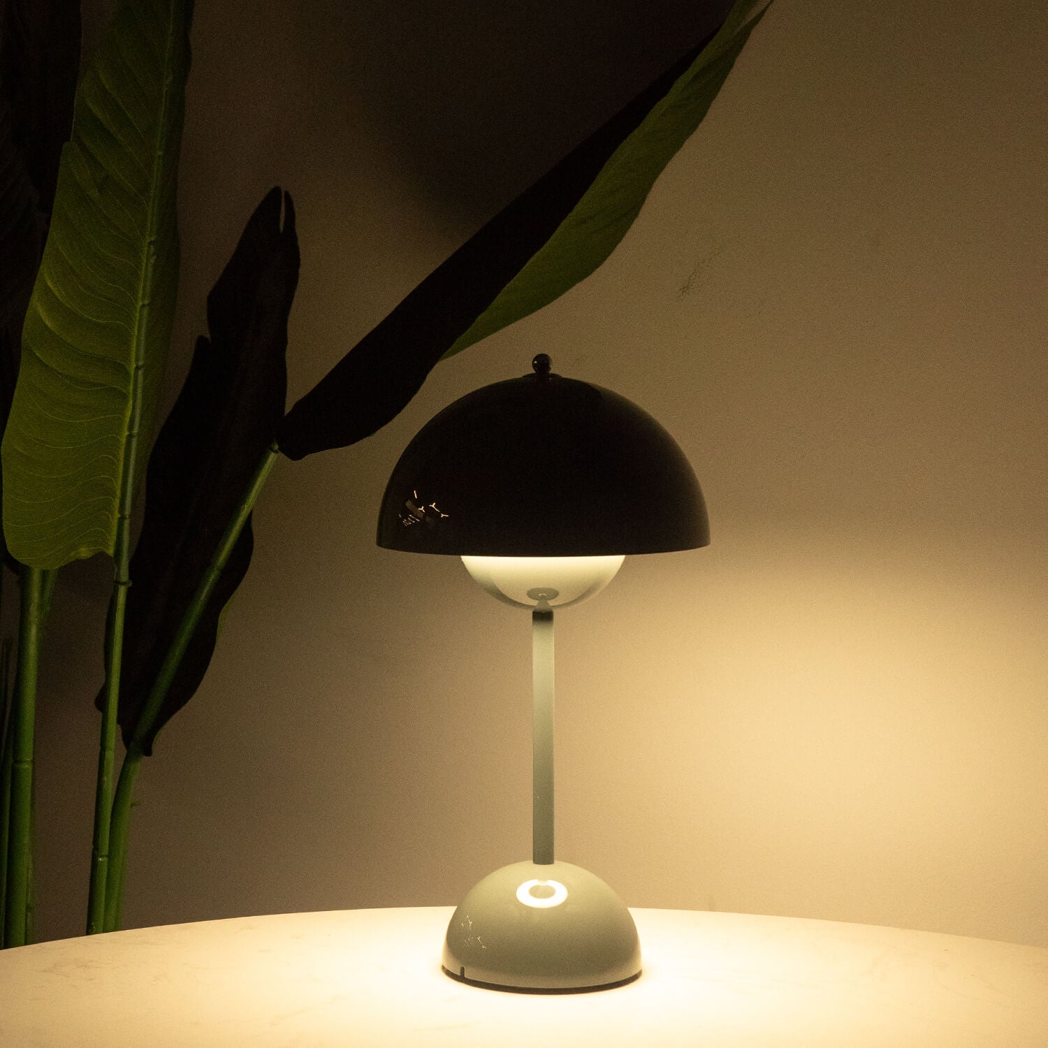 Brulee Moderne Tafellamp – Waterbestendig, Draadloos en Oplaadbaar