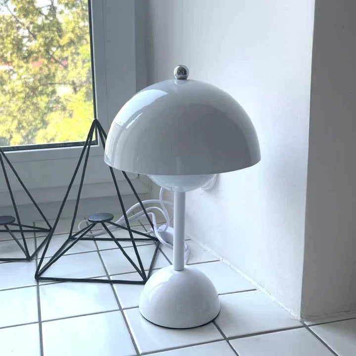 Scandinavische Tafellamp – Minimalistisch Design en Warme Sfeerverlichting