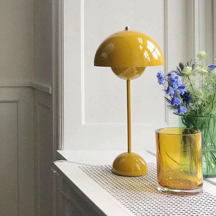 Scandinavische Tafellamp – Minimalistisch Design en Warme Sfeerverlichting