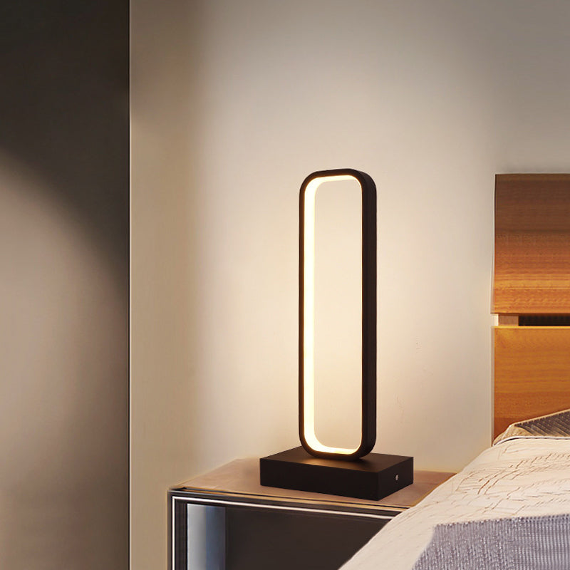 Zwart Metalen Nachtkastje Lamp – Moderne Tafellamp met Afgeronde Rechthoekige Vorm