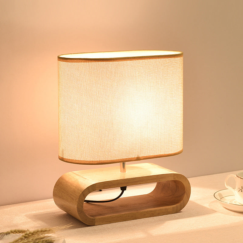 Nordic Wood Bedside Lamp – Langwerpige Houten Nachttafellamp met Stoffen Kap