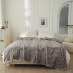 Plush Deken – Zachte & Huidvriendelijke Gestreepte Sofa Deken