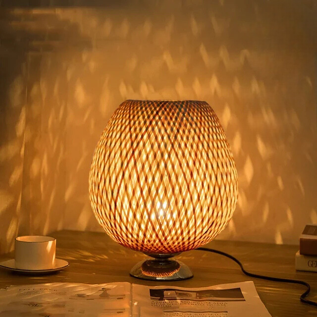 Vintage Bamboe Tafellamp – Duurzame Natuurlijke Verlichting met Tijdloze Charme