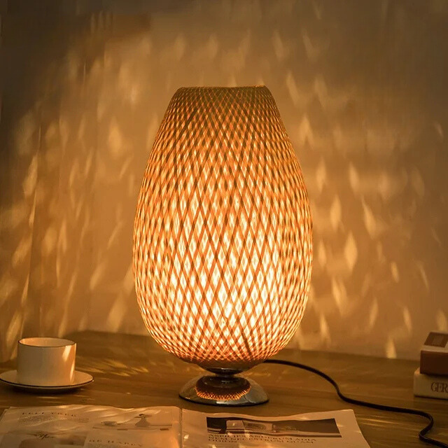 Vintage Bamboe Tafellamp – Duurzame Natuurlijke Verlichting met Tijdloze Charme