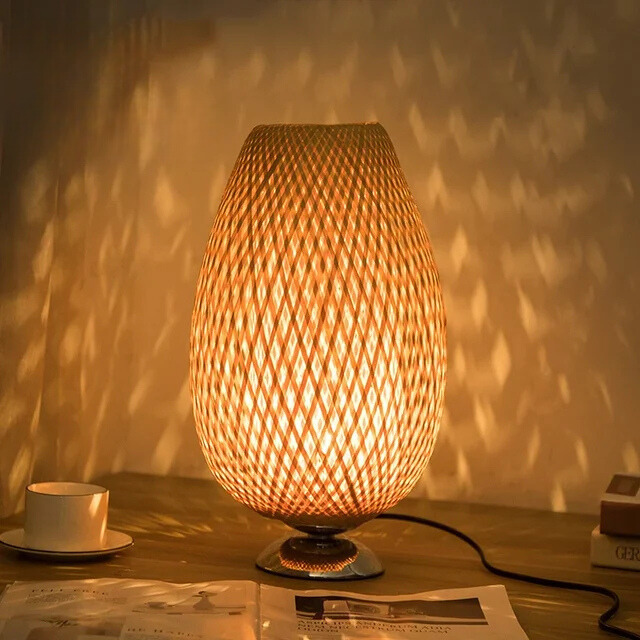 Vintage Bamboe Tafellamp – Duurzame Natuurlijke Verlichting met Tijdloze Charme