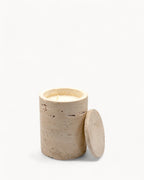 Travertin Marmeren Kaars – Natuur Beige Pot 8x8x10 cm – Handgemaakt-Kaars-Maevias