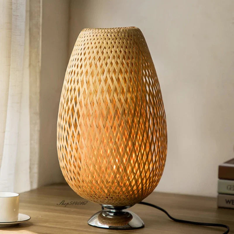 Vintage Bamboe Tafellamp – Duurzame Natuurlijke Verlichting met Tijdloze Charme